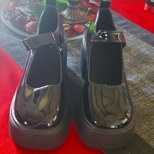 Women's disco black platform shoe